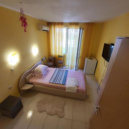 Apartamenti Ivaia Apartment Varna Ngoại thất bức ảnh