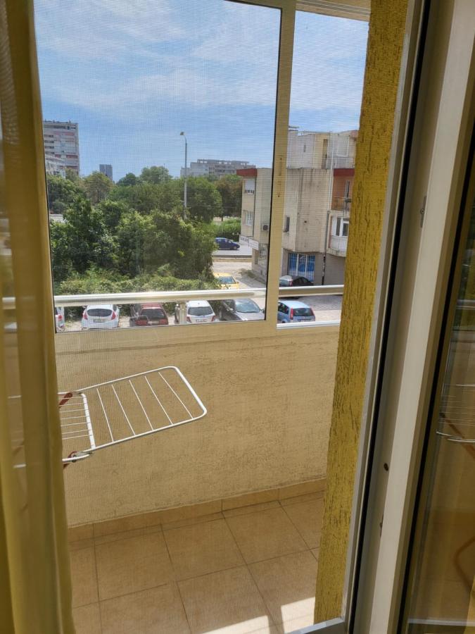 Apartamenti Ivaia Apartment Varna Ngoại thất bức ảnh