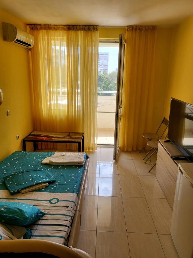Apartamenti Ivaia Apartment Varna Ngoại thất bức ảnh